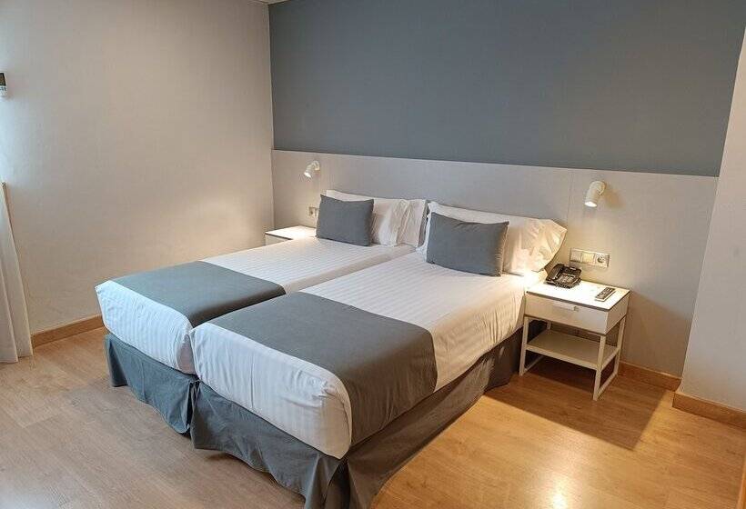 مسافرخانه Mendez Nunez Alicante