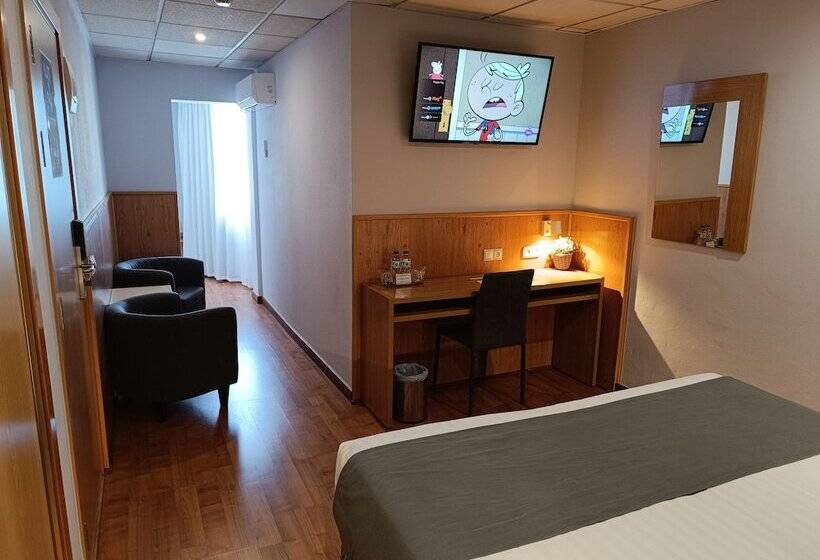 مسافرخانه Mendez Nunez Alicante