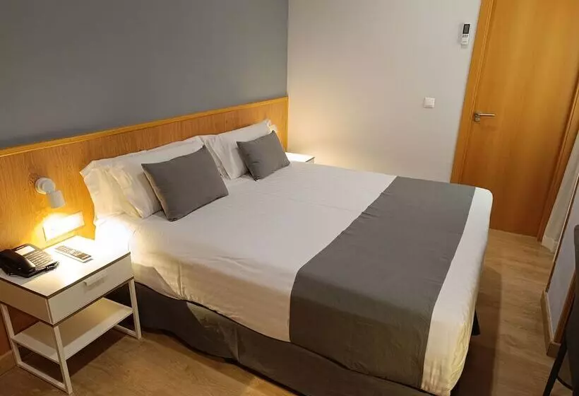 여관 Mendez Nunez Alicante