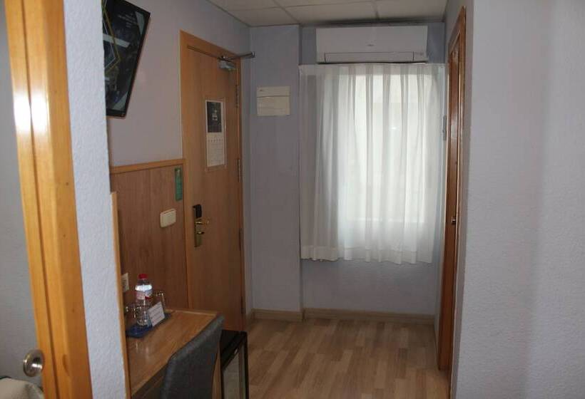 مسافرخانه Mendez Nunez Alicante