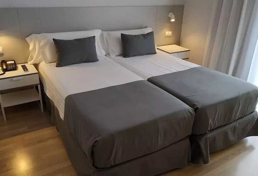 여관 Mendez Nunez Alicante