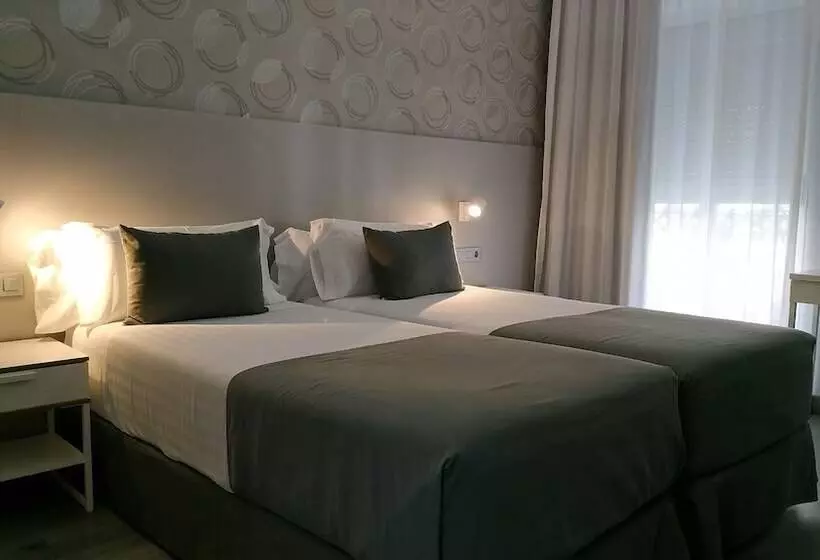 여관 Mendez Nunez Alicante