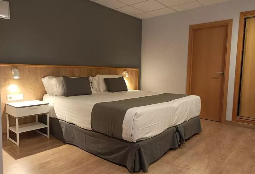 여관 Mendez Nunez Alicante