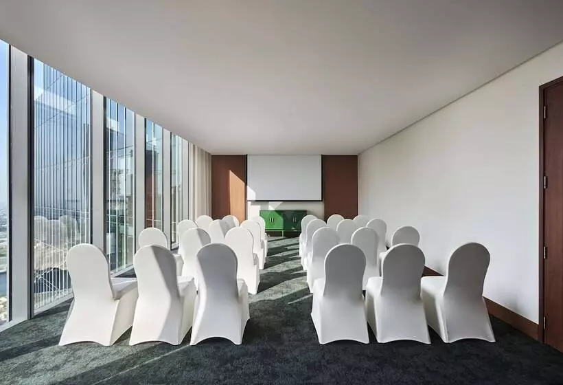 Hotel Anantara Downtown Dubai