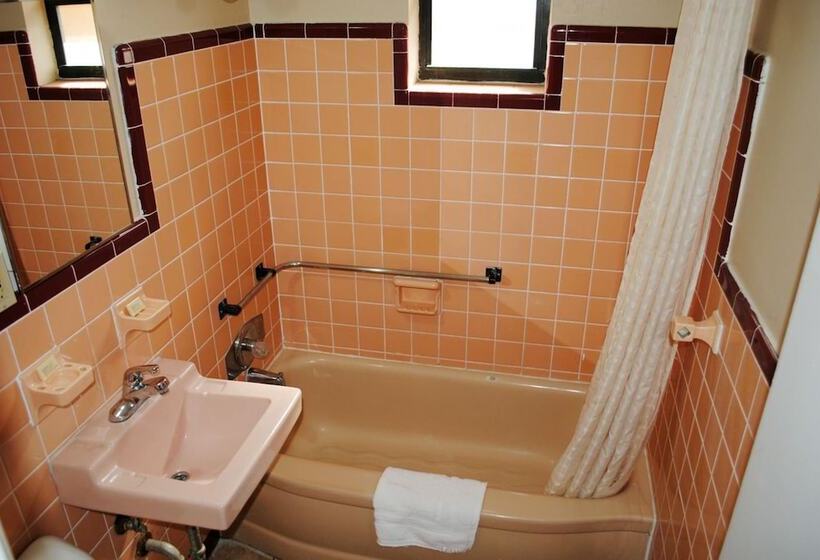 Отель Atlantic Economy Inn