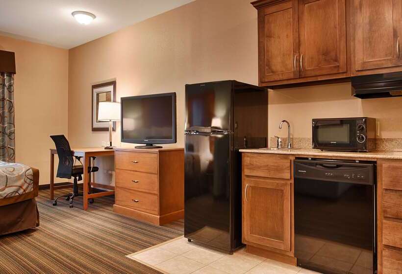 Best Western Plus Seminole Hotel & Suites