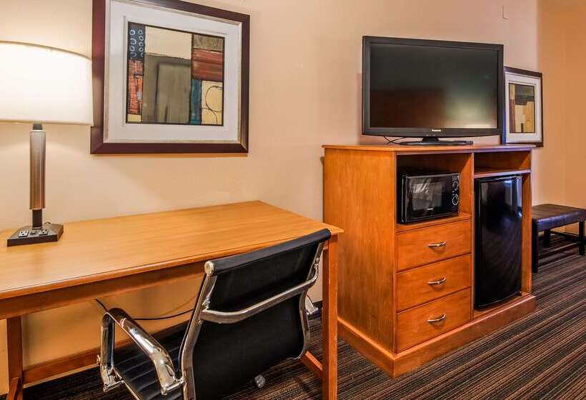 Best Western Plus Seminole Hotel & Suites