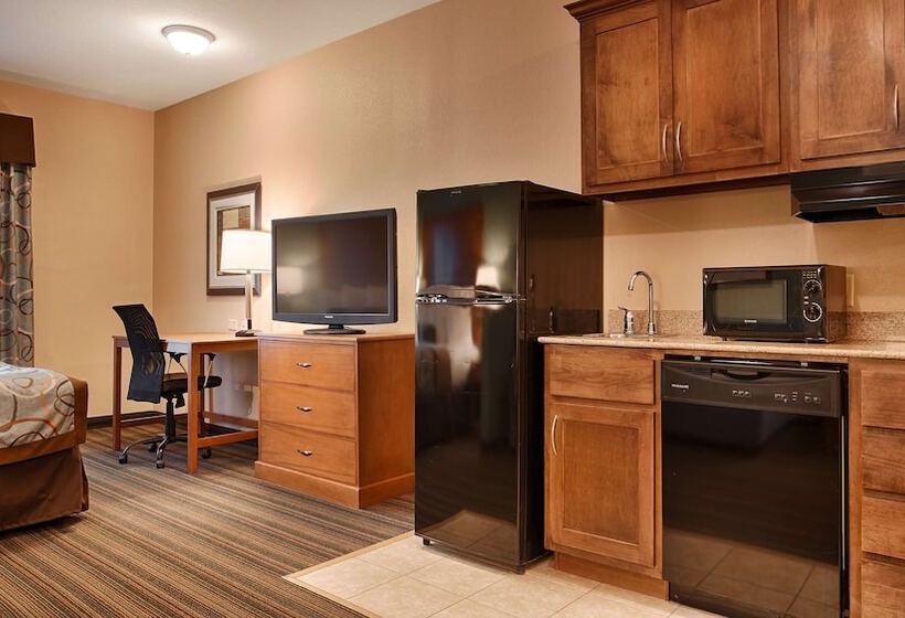 Best Western Plus Seminole Hotel & Suites