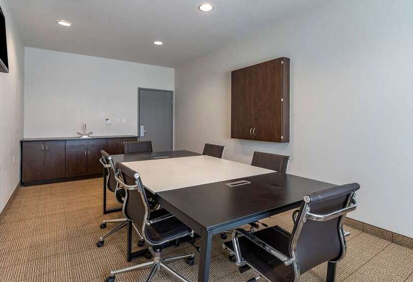 فندق Comfort Inn & Suites