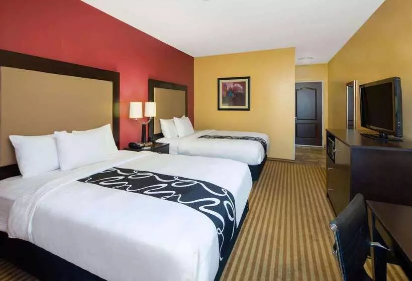 Отель La Quinta By Wyndham Atlanta Union City