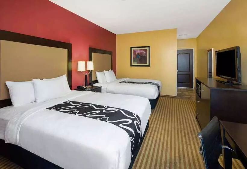 Отель La Quinta By Wyndham Atlanta Union City