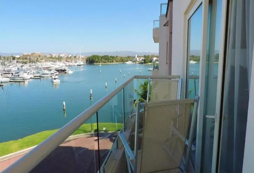 Szálloda Marina Banderas Suites