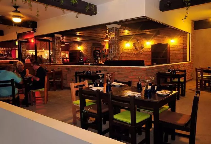 Szálloda Marina Banderas Suites