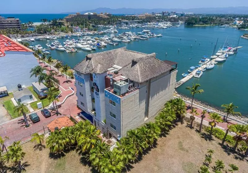 Szálloda Marina Banderas Suites