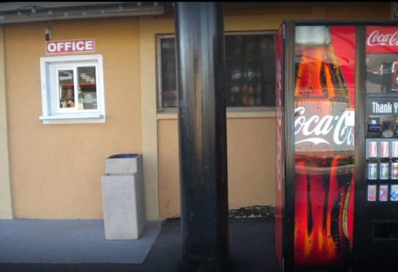 בית מלון כפרי Payless Inn