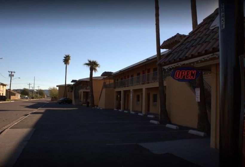 בית מלון כפרי Payless Inn