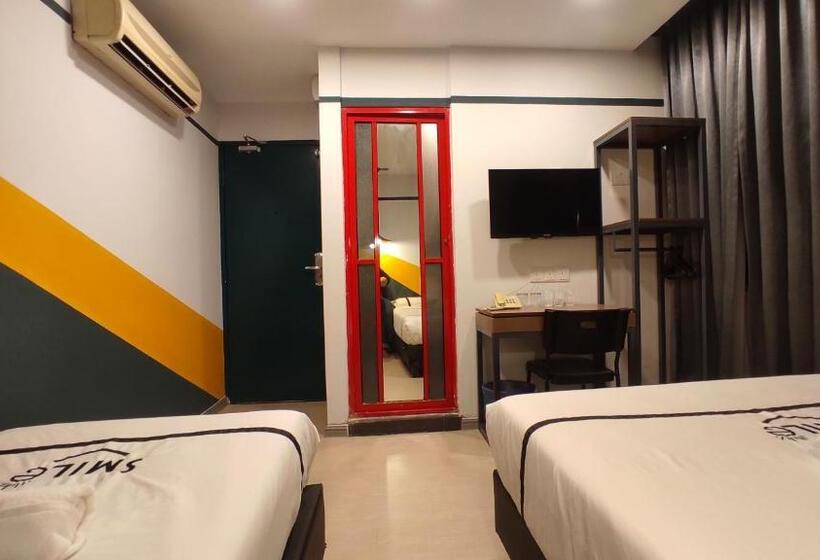 Smile Hotel C180 Cheras Selatan