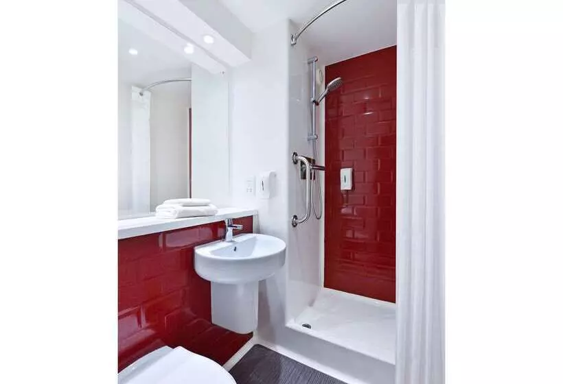 酒店 Travelodge Manchester Salford Quays