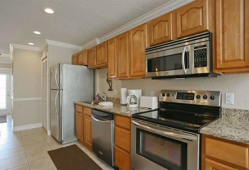 Minorga On The Key Village Condos