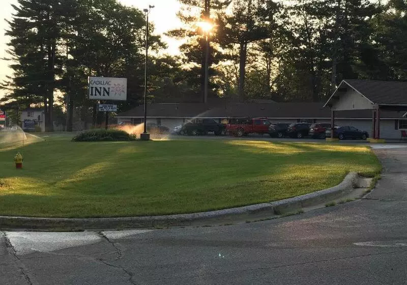 汽车旅馆  Cadillac Inn