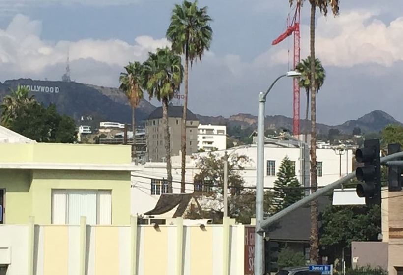 فندق على الطريق Hollywood Guest Inn
