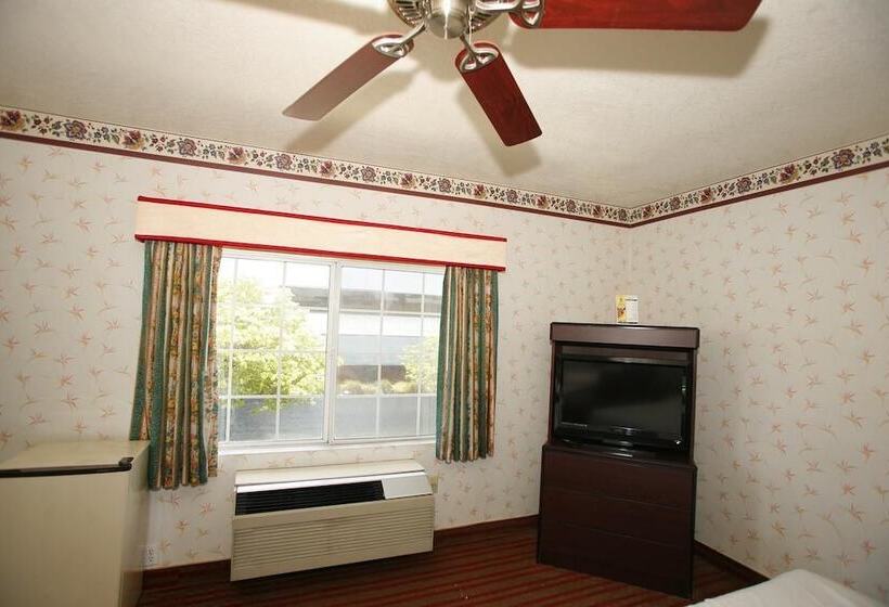 فندق على الطريق Hollywood Guest Inn