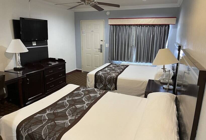 فندق على الطريق Hollywood Guest Inn