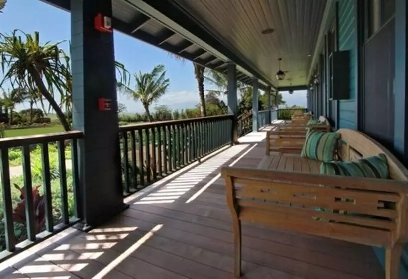 אתר נופש Lumeria Maui, Educational Retreat Center