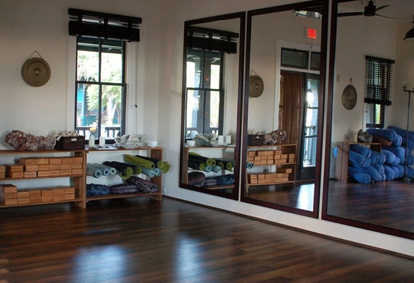 리조트 Lumeria Maui, Educational Retreat Center