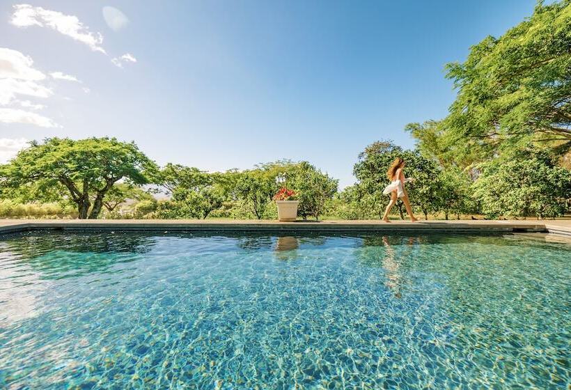 אתר נופש Lumeria Maui, Educational Retreat Center