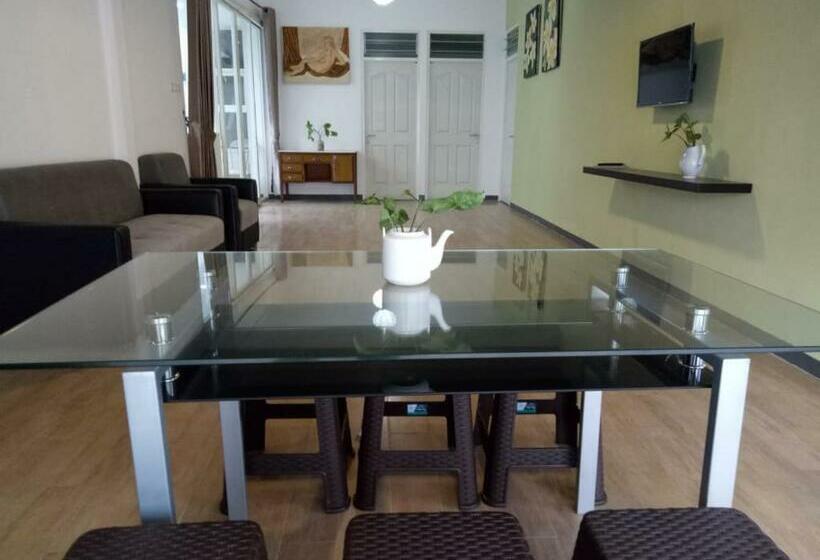 Schronisko Samadi Backpacker