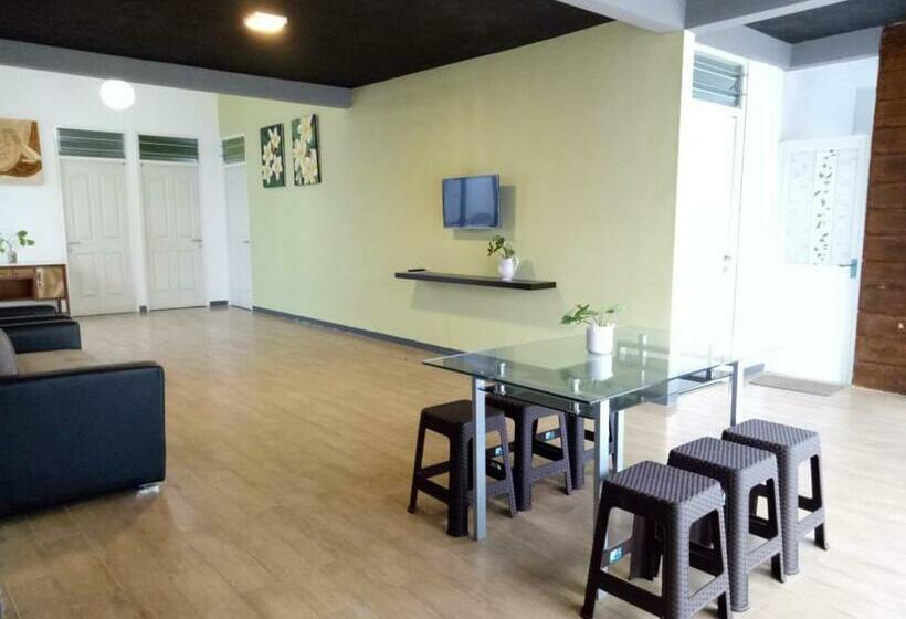 Schronisko Samadi Backpacker