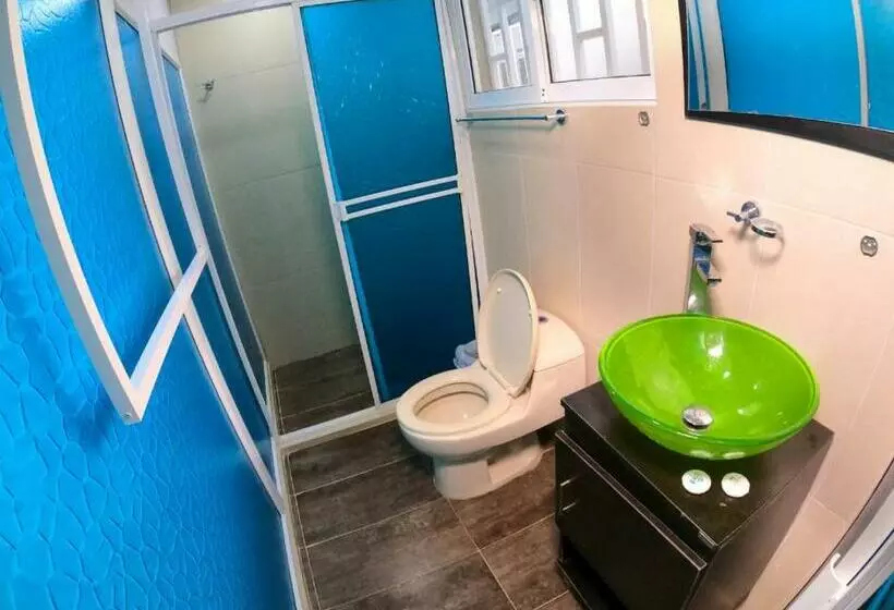 هتل Viaja Con Ganas Colibri
