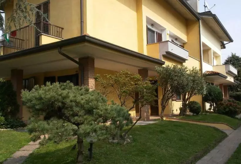 B&b Accogliente A Due Passi Dal Metrò Di Milano   Casa Adriana
