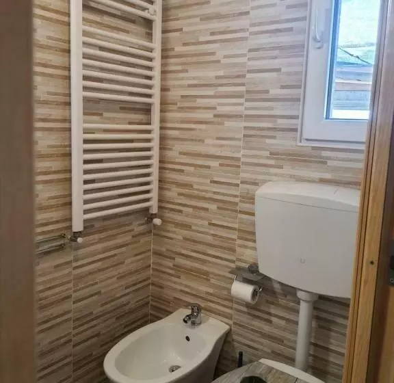 تختخواب و صبحانه Parma House