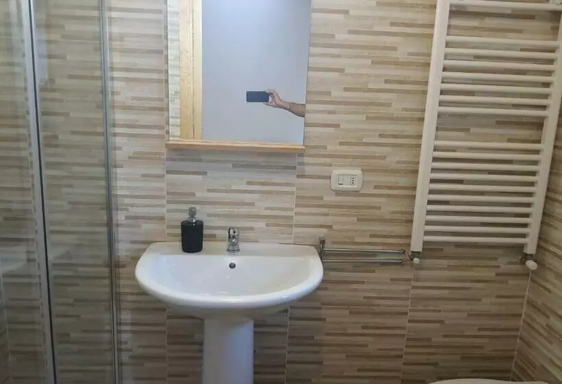 تختخواب و صبحانه Parma House