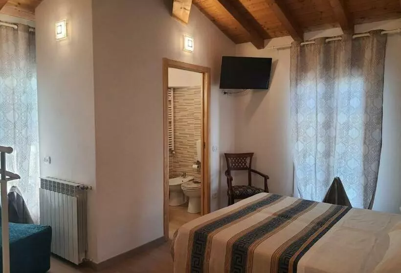 تختخواب و صبحانه Parma House