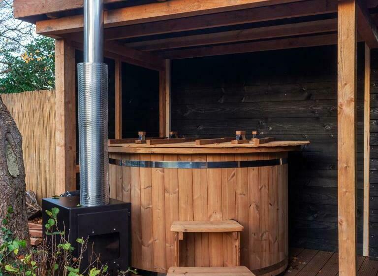 Casa Aan De Plas, B&b Met Sauna En Hottub Of Jacuzzi