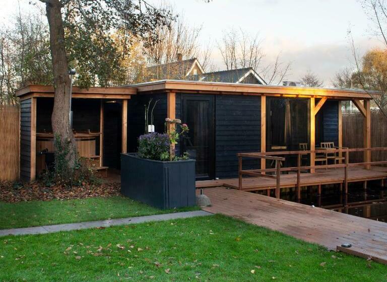 Casa Aan De Plas, B&b Met Sauna En Hottub Of Jacuzzi