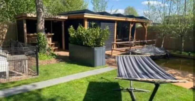 Casa Aan De Plas, B&b Met Sauna En Hottub Of Jacuzzi