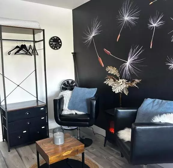 Casa Aan De Plas, B&b Met Sauna En Hottub Of Jacuzzi