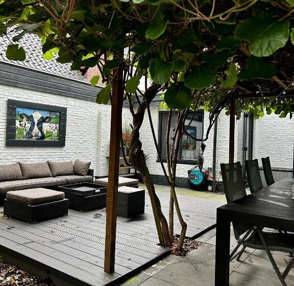 Casa Aan De Plas, B&b Met Sauna En Hottub Of Jacuzzi