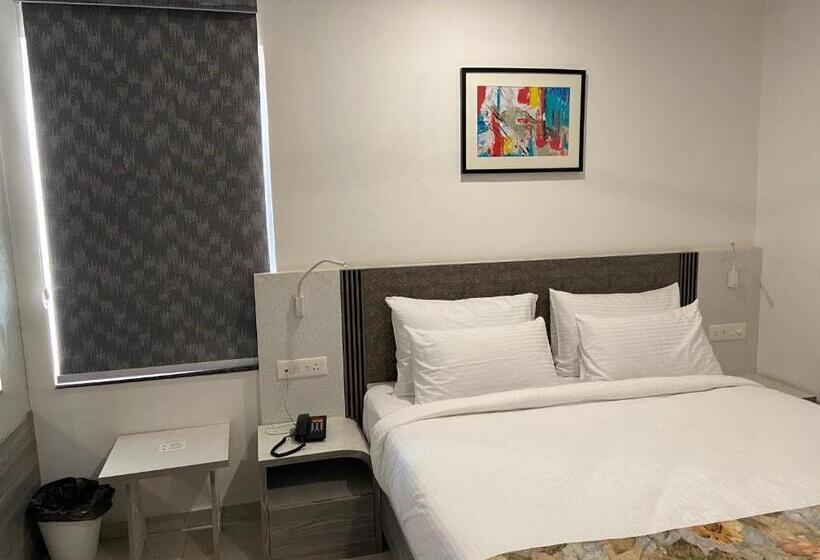 Dash Hotels   Affordable Luxury