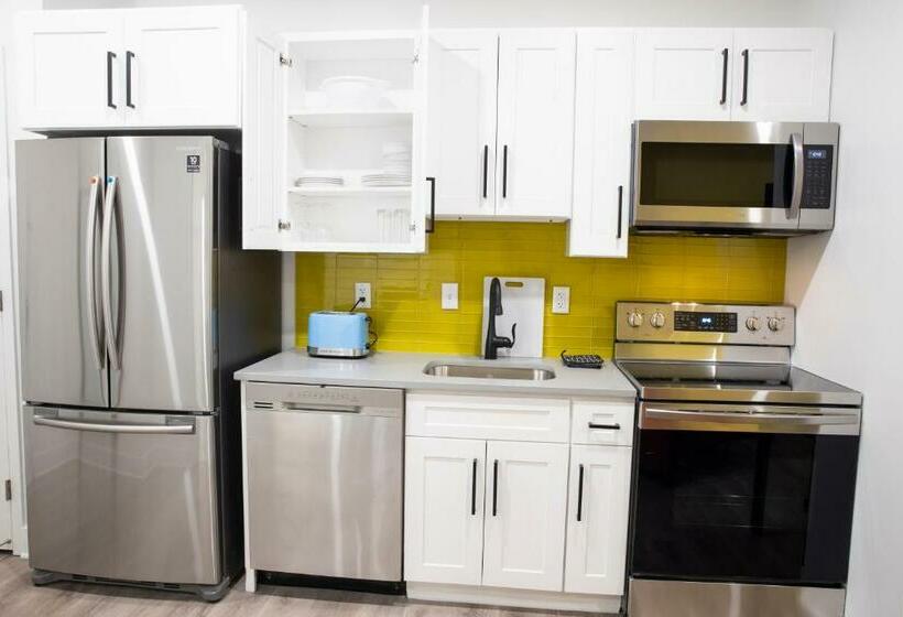 Peachtree Suites Jersey City