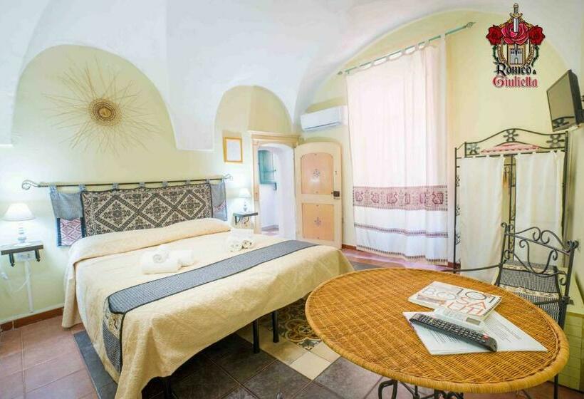 پانسیون Romeo & Giulietta Rooms