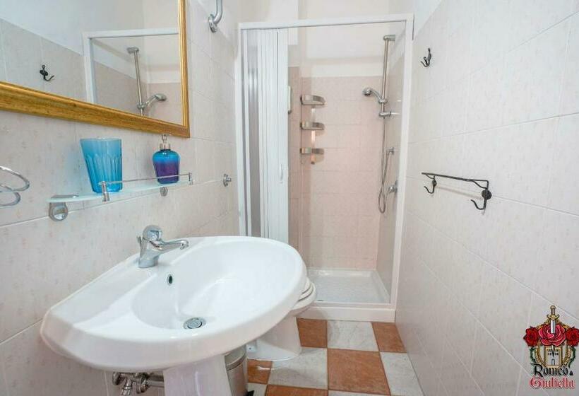 پانسیون Romeo & Giulietta Rooms