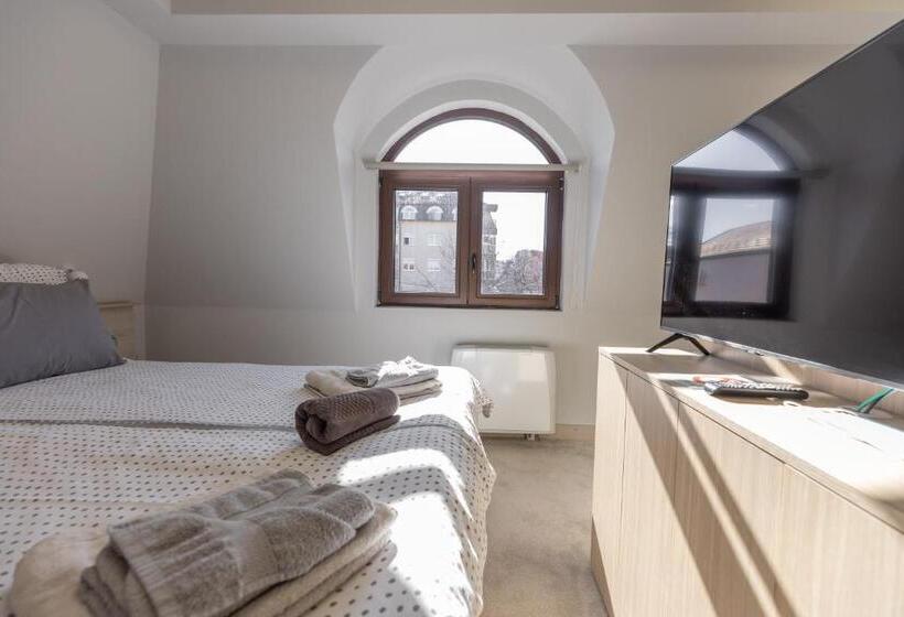 پانسیون Smart