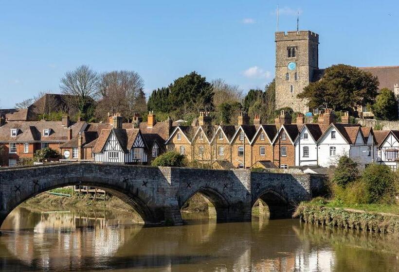 Rock House Bed And Breakfast