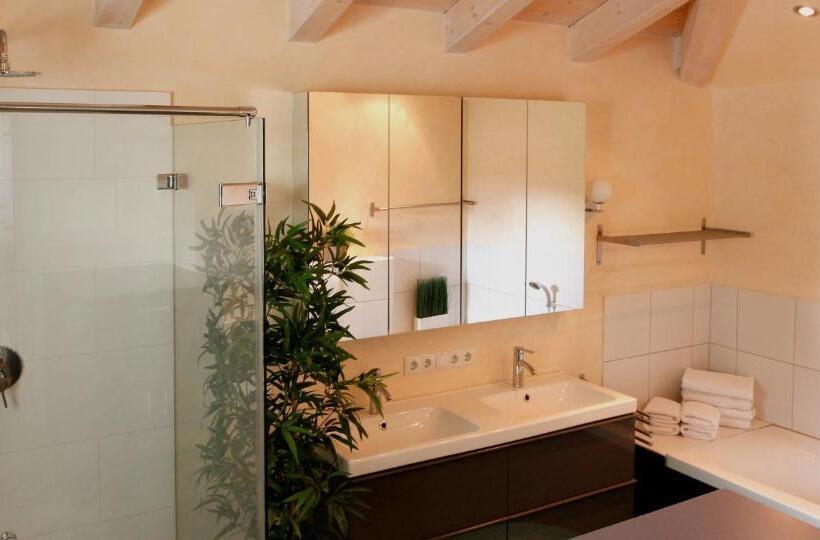 Alpenlandhaus Menardi