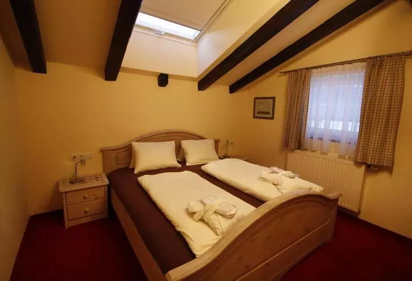 Alpenlandhaus Menardi